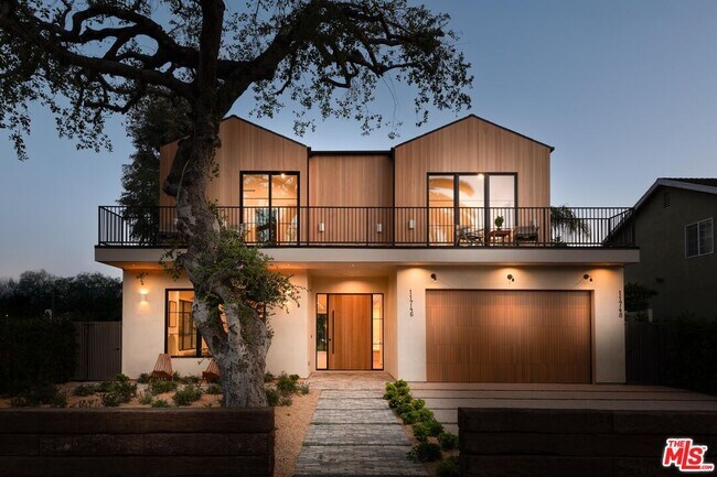 Building Photo - 11748 La Maida St