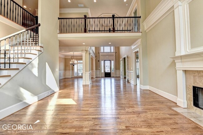 Building Photo - 8920 Doral Dr
