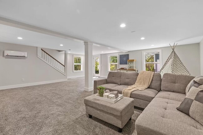 Building Photo - 5512 Vaught Dr