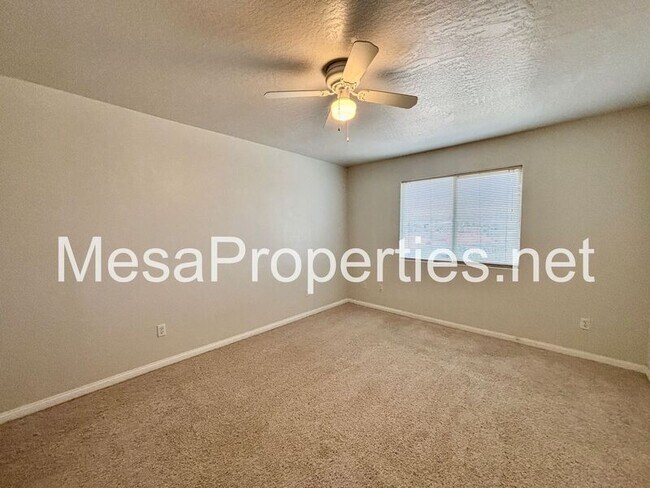 Building Photo - 14744 Hopland St