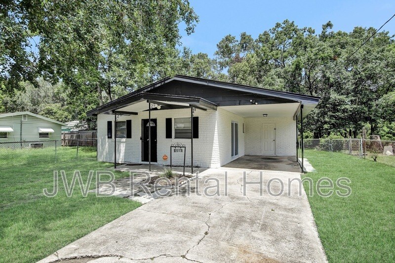 Primary Photo - 2643 Vernon St
