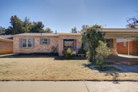 Building Photo - Completely Remodeled Spacious 4-bedroom 3-...