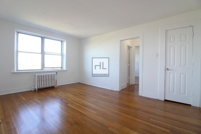 Building Photo - FORT HAMILTON PARKWAY _ Large 1-Bedroom