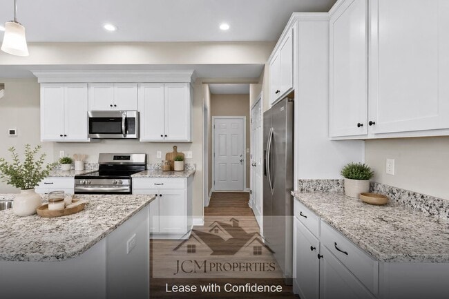 Building Photo - 905 Camden Ct