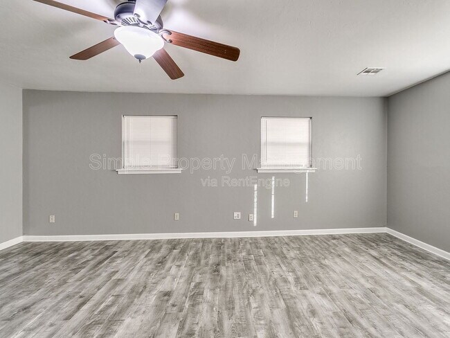 Building Photo - 6744 NW 52nd St