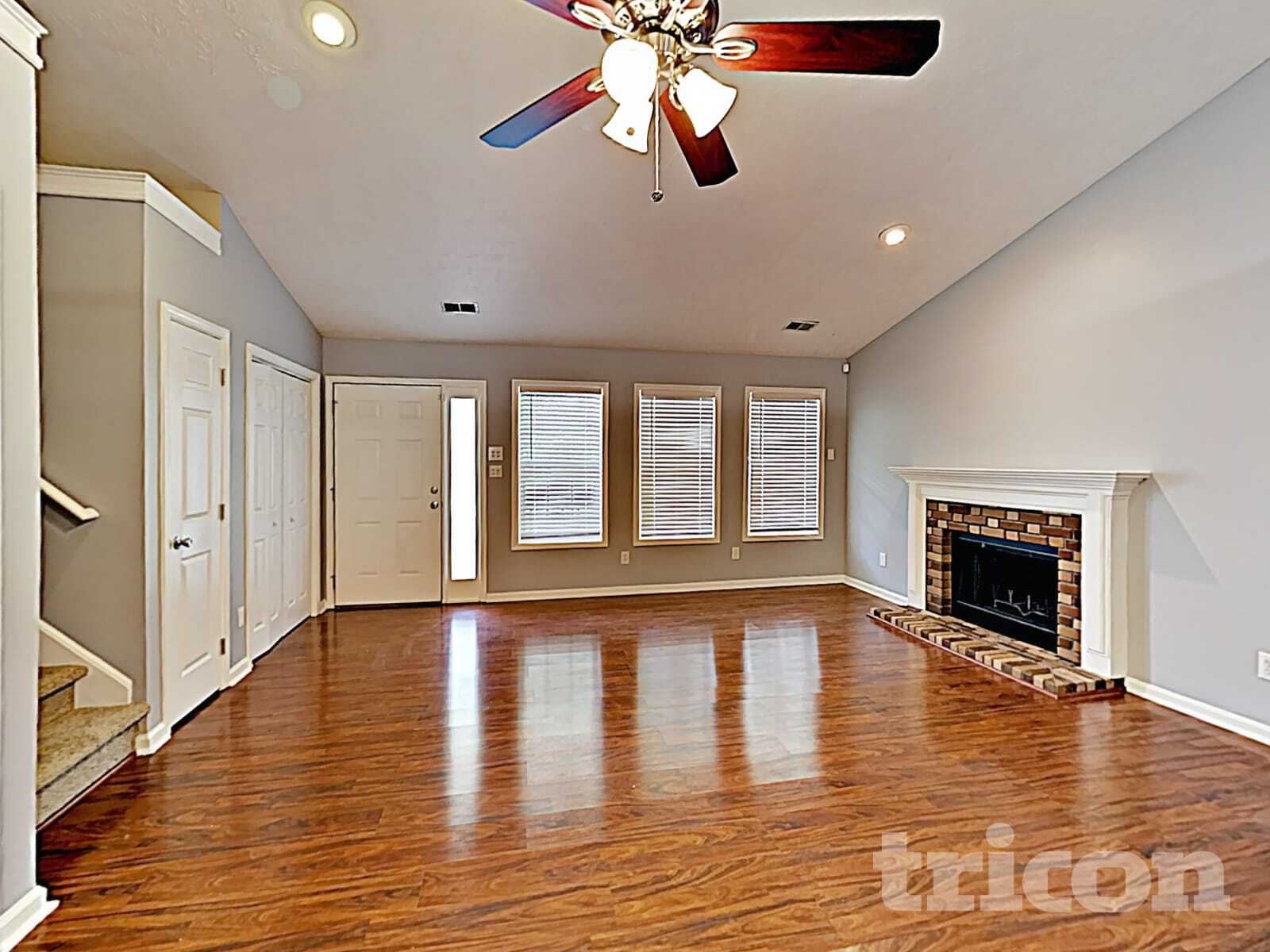 Building Photo - 726 Westbury Dr
