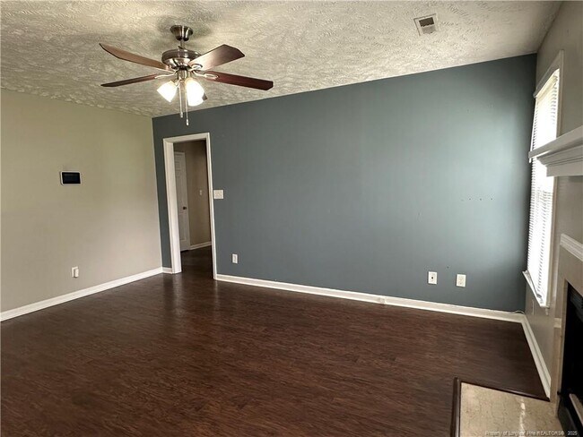 Building Photo - 1734 Winnabow Dr