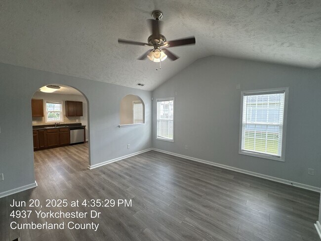 Building Photo - 4937 Yorkchester Dr