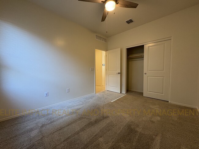 Building Photo - 7046 E Calle Arco Iris