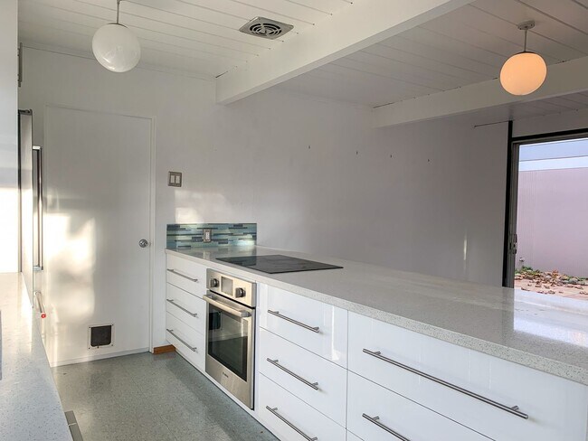 Building Photo - High-End San Jose 4 Bedroom Eichler!