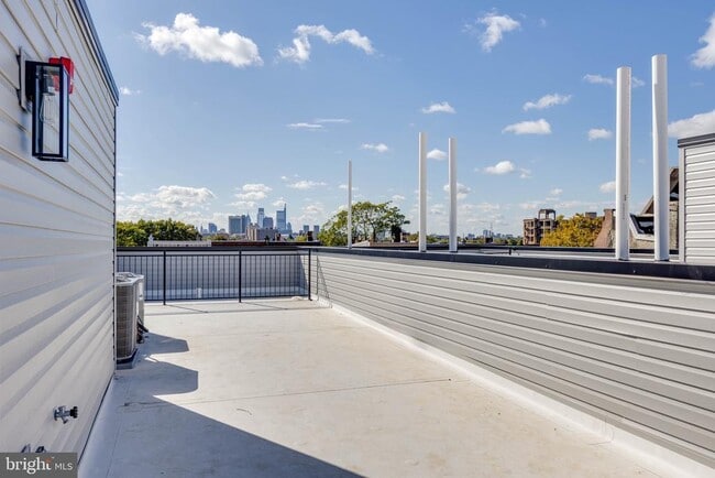 Building Photo - 1221 W Lehigh Ave