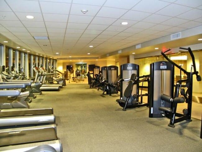 Building Photo - Stunningly Remodeled Studio High-Rise Unit...
