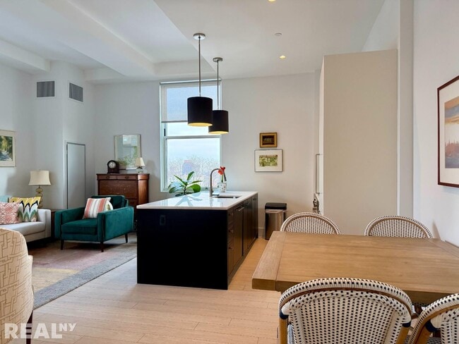 Building Photo - 30 Morningside Dr