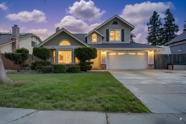 Primary Photo - 4404 Bluff Creek Dr