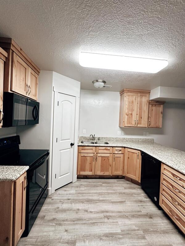 Building Photo - 483 N 2650 W
