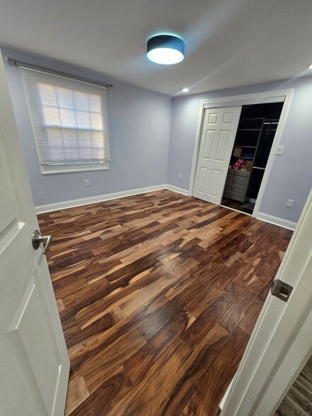 Building Photo - 4338 Coleridge St