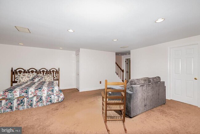 Building Photo - 3954 Forest Valley Rd