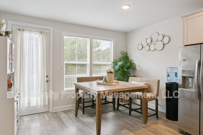 Building Photo - 121 Daybeacon St