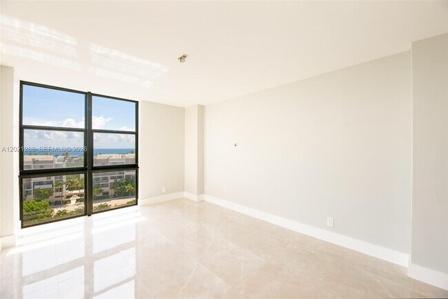 Building Photo - 3031 N Ocean Blvd