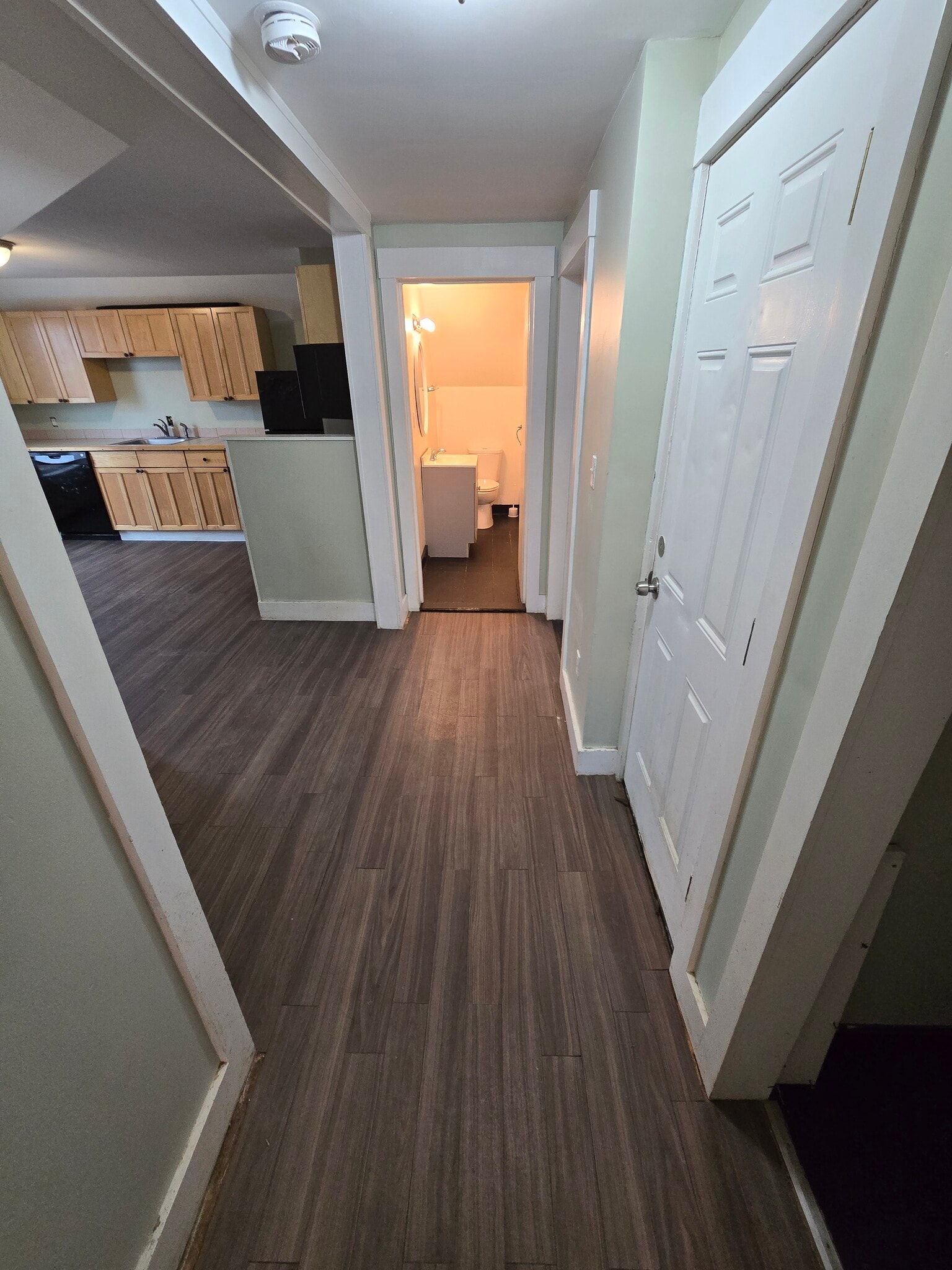 Building Photo - 6 Dixon St