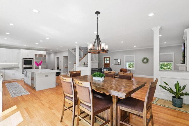 Building Photo - 22 Austin Ln