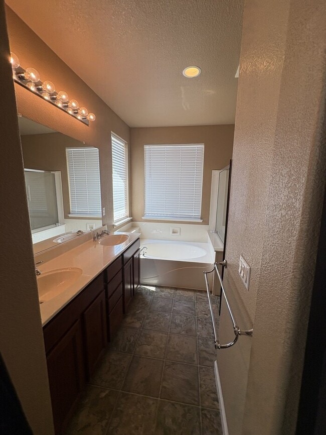 Building Photo - 11718 Kouros Way
