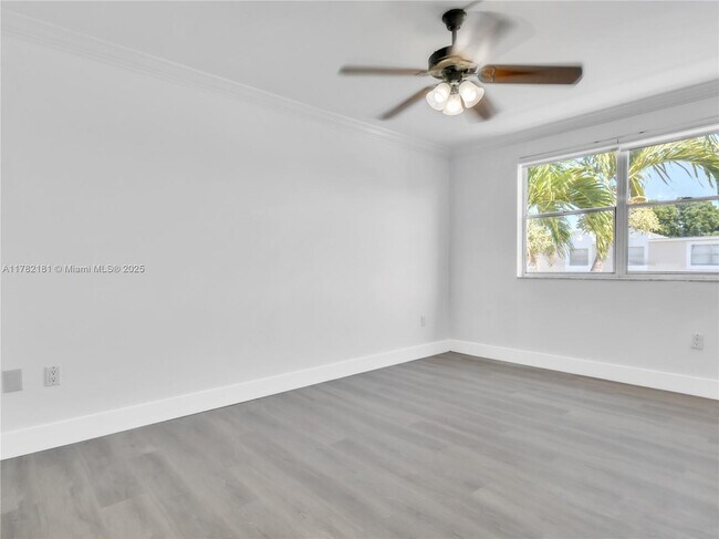 Building Photo - 4550 SW 68th Ct Cir