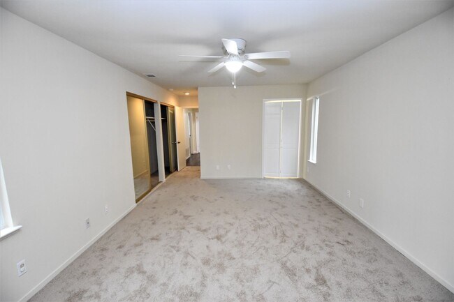 Building Photo - 3324 Lillard Dr
