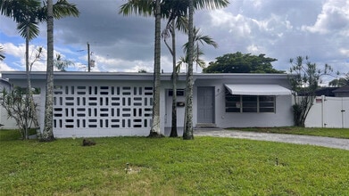 Building Photo - 6540 SW 4th St