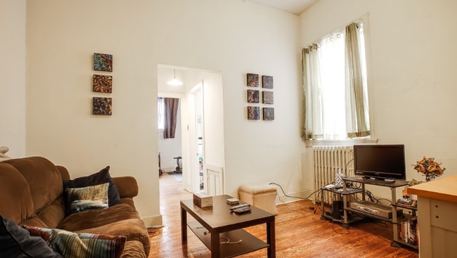 Building Photo - 1818 Pine St