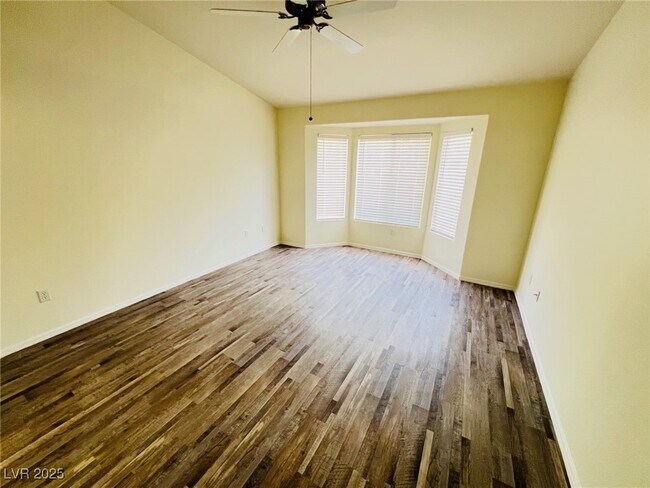 Building Photo - 10816 Clear Meadows Dr