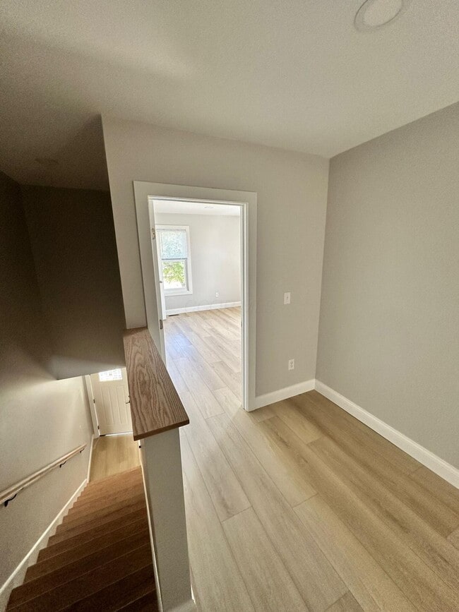 Building Photo - 7945 High St