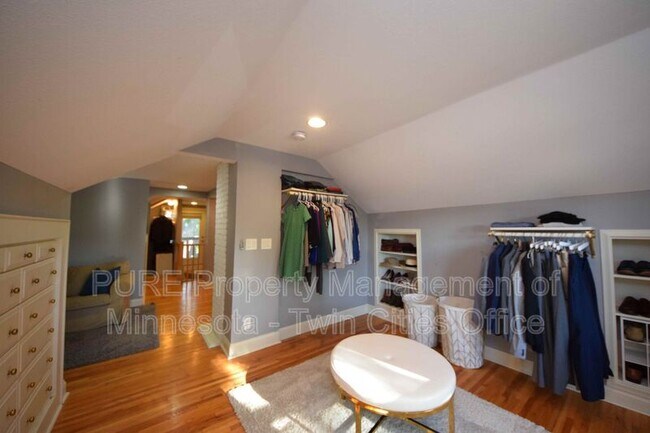 Building Photo - 4201 2nd Ave S