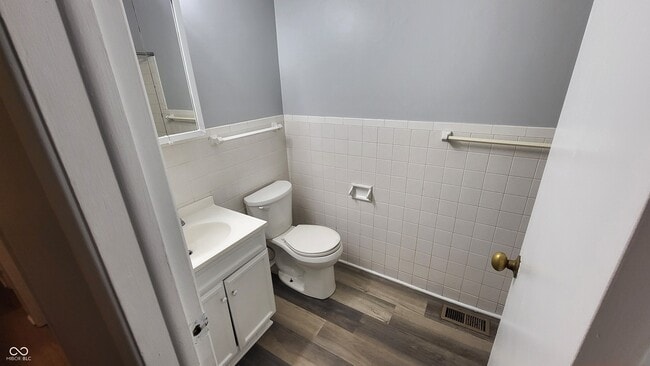 Building Photo - 6203 E 11th St