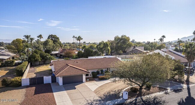 Building Photo - 11209 N 45th Way
