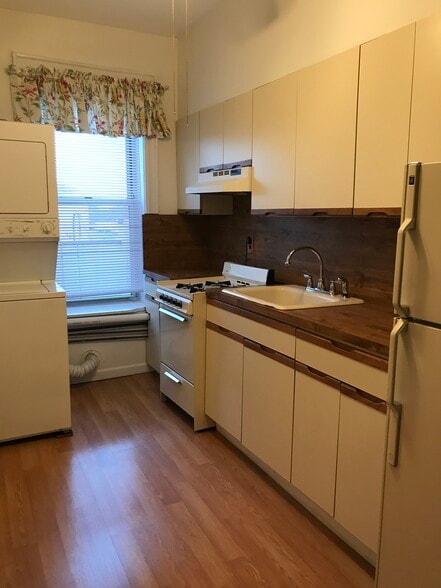 Building Photo - 8015 6th Ave