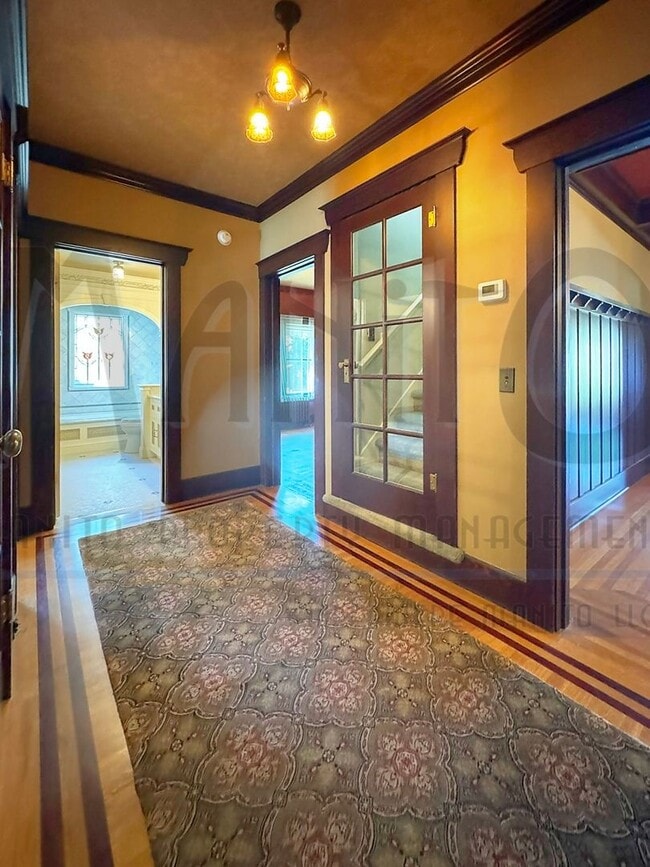 Building Photo - **COMING SOON** South Hill Swank