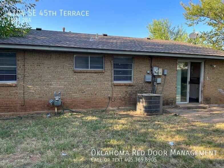 Building Photo - 4104 SE 45th Terrace