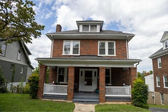 Building Photo - 1319 Hamilton Terrace SE