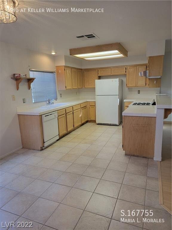 Building Photo - 258 Buckskin St