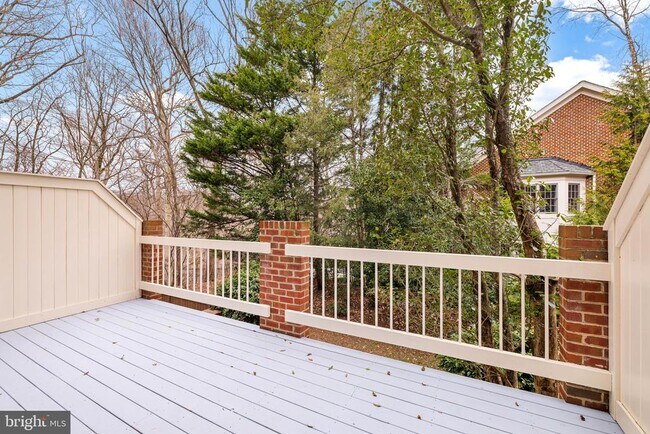 Building Photo - 4049 Mansion Dr NW