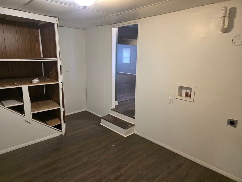 Mud room/ entry way - E3338 690th Ave