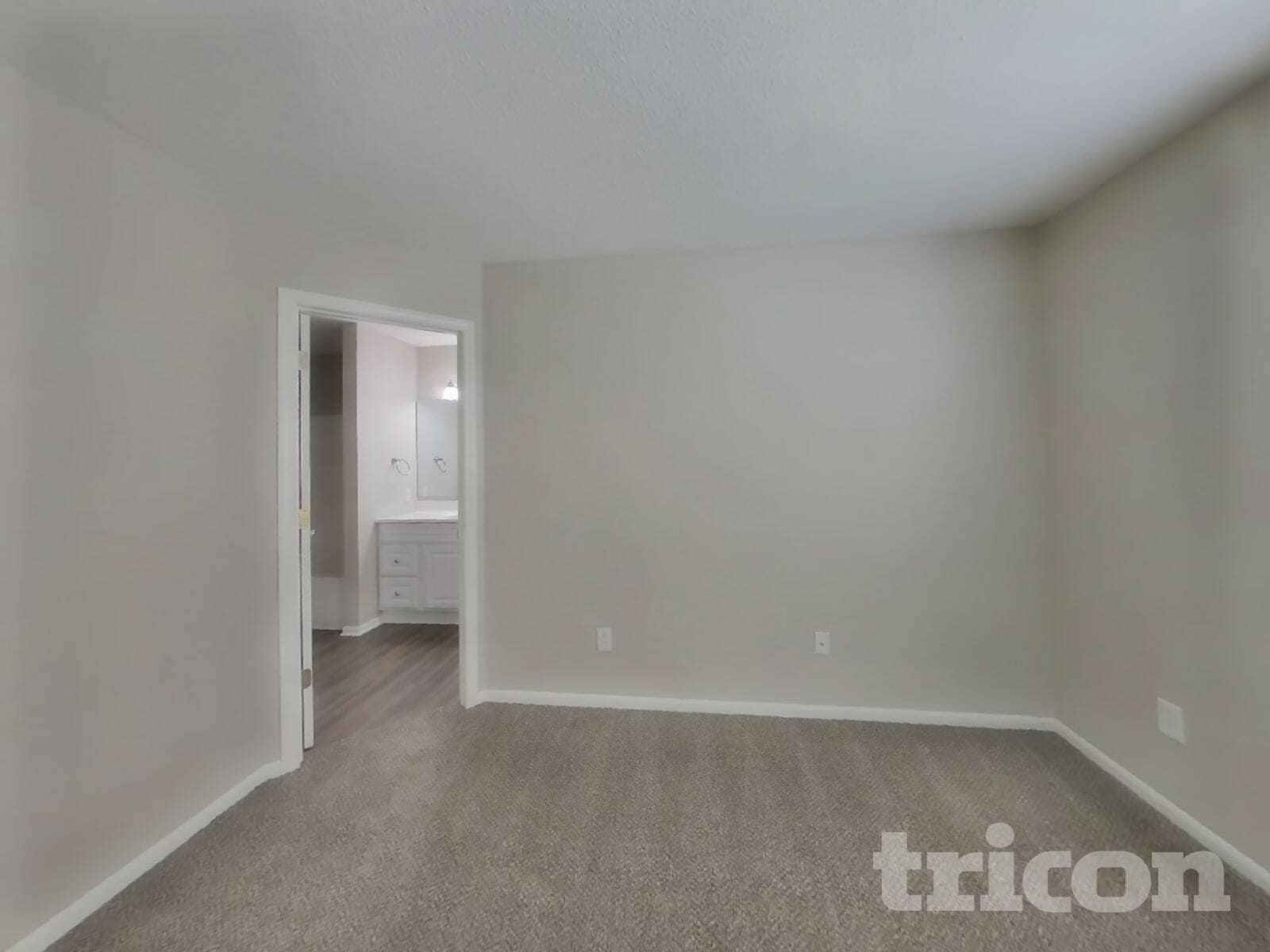 Building Photo - 484 Brookstone Dr