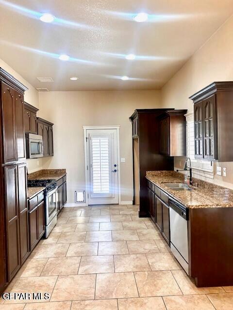 Building Photo - 3769 Coco Palm Dr