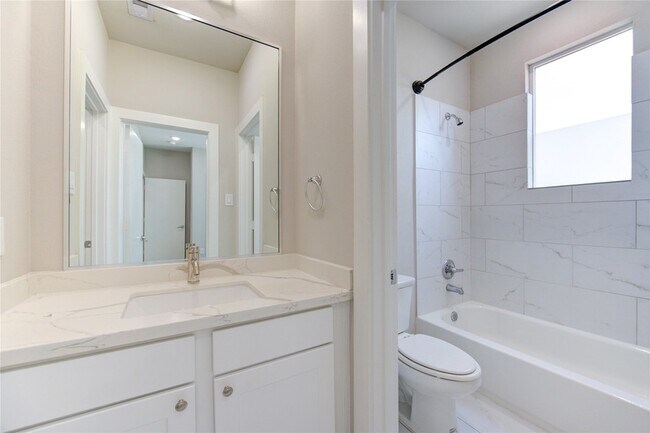 Building Photo - 4536 Sunflower St