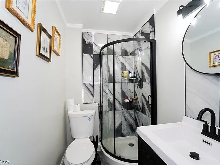 Building Photo - 3647 W 47th St