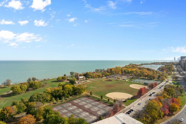 Building Photo - 3900 N Lake Shore Dr