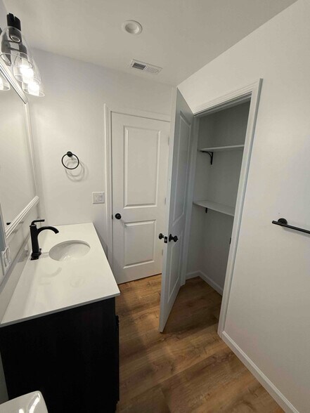 Building Photo - 2855 Old Rome Rd