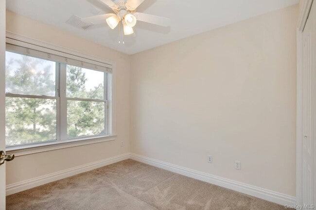 Building Photo - 34 Della Dr