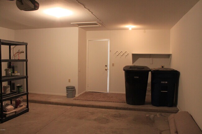 Building Photo - 1017 W Redondo Dr